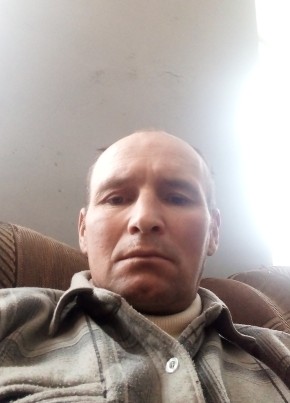 Александр, 40, Россия, Обь