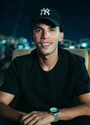 Ahmed Maher из الغردقة 26 лет