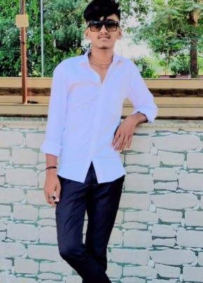 Hitesh, 18, India, Ahmedabad