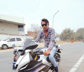 Vinod Suthar, 25 лет, Ahmedabad
