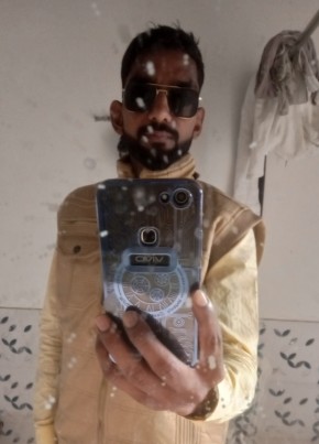 Suresh, 18, India, Sultanpur
