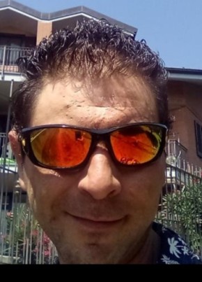 Dennis, 33, Repubblica Italiana, Torino