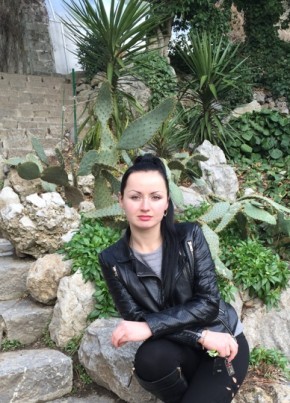 Anya, 37, Russia, Sevastopol
