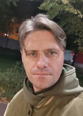Максим из Москвы 45 лет