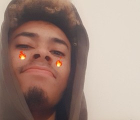 Nicolas, 23, Bouguenais