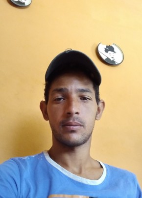 Yoendris Martine, 20, República de Cuba, La Habana