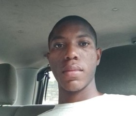 Adriano, 18, Douala