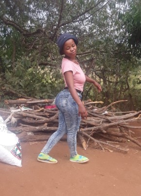 Abahle, 19, Swaziland, Mbabane