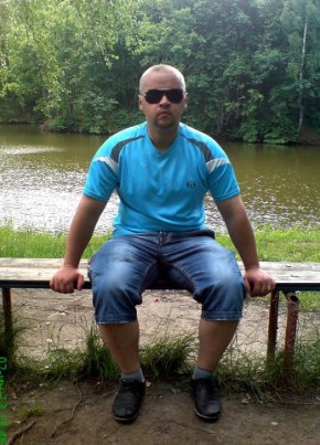 Олег, 41, Россия, Болохово