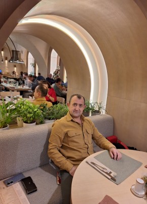 Вячеслав из Санкт-Петербурга 51 год