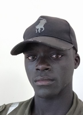 Gadson, 24, Uganda, Entebbe