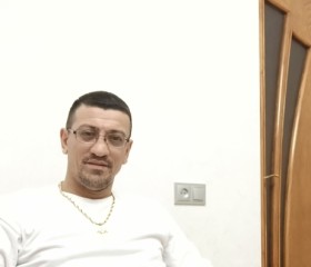 Lev, 30, Yerevan