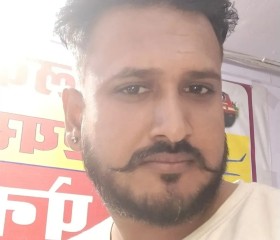 Kalyan singh, 32, Makrana