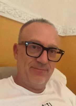 Antoine Lacroix из Toulouse 34 года