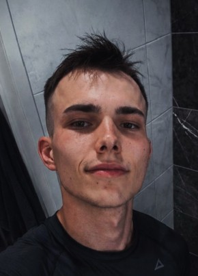 Андрей из Красноярска 23 года