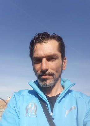 Alain, 46, République Française, Marignane