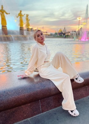 Ксения, 32, Россия, Москва