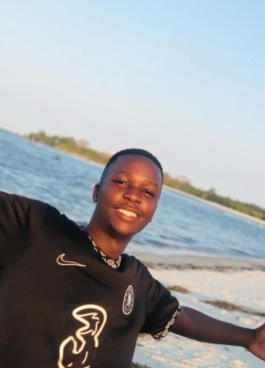Daniel, 22, Tanzania, Dar es Salaam