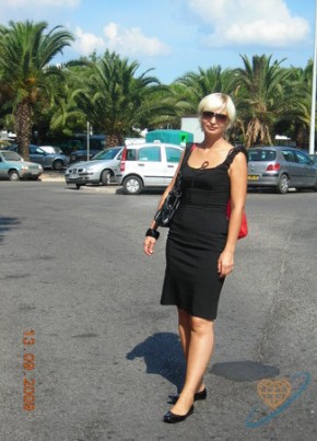 Yelena, 48, République Française, Nice
