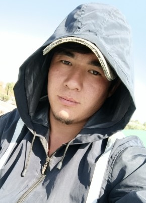 Jon из Asaka 18 лет