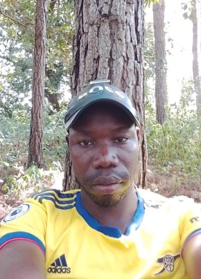 Daniel из Gulu 33 года