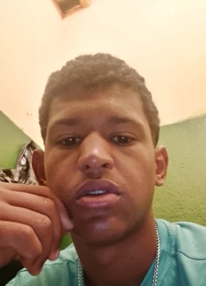 Lucas из Carangola 18 лет