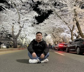 Konstantin, 26, Seoul