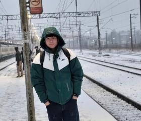 Xursandbek, 21, Moscow