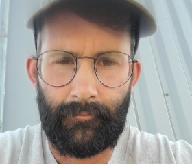 Julien, 33, Dijon