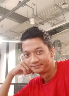 Ojie maglaya, 31, Philippines, Manila