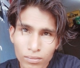 Kell, 31, La Fria