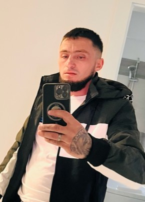 Niku из Sectorul 4 31 год