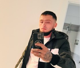 Niku, 32, Sector 4