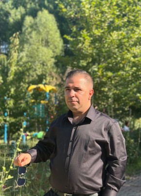Özcan tetik из Bingöl 30 лет