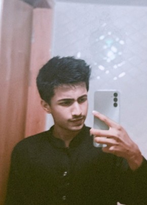 Nabil, 18, বাংলাদেশ, চট্টগ্রাম