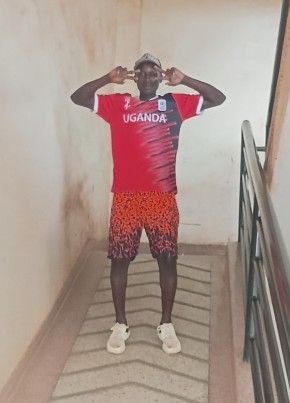Kizito из Kampala 21 год