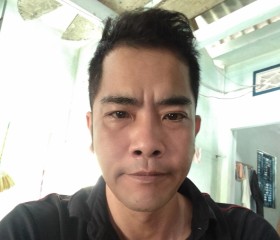 Lê Hoài Anh, 42, Ho Chi Minh City