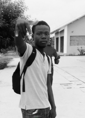 Raimundo Luis, 19, República de Angola, Lobito