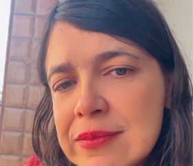 Loiane Santos, 41, Ipira