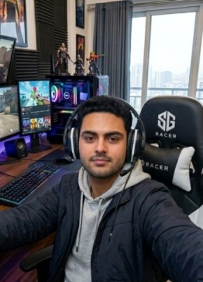 Ayoub из الرباط 20 лет