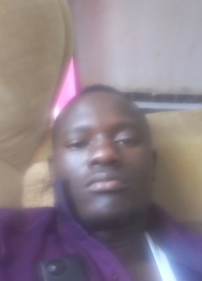 Seymour из Nairobi 20 лет