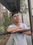 Yasr, 19, Damascus