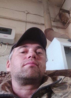 Константин из Калининска 33 года