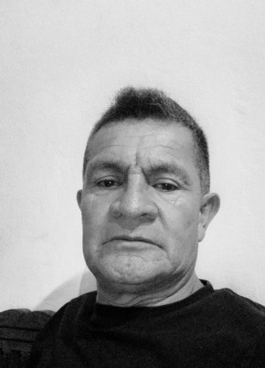 Lewis, 65, República de Colombia, Chía
