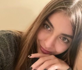 Emilly Richie, 37, Los Angeles