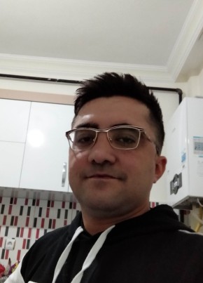 Onur Özturk, 36, Türkiye Cumhuriyeti, Ankara