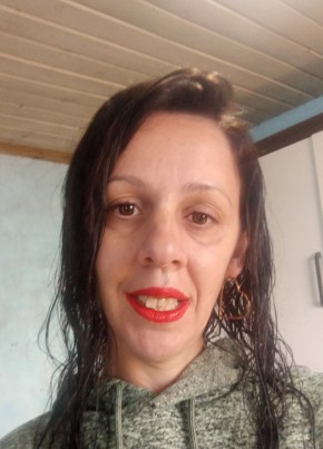 Taciele из Viamão 36 лет