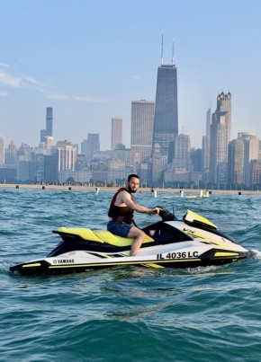James из Chicago 34 года