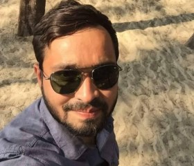 Niknak, 30, London