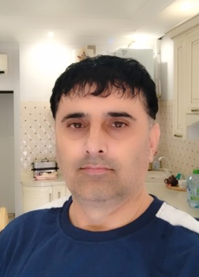 Parviz из Москвы 45 лет